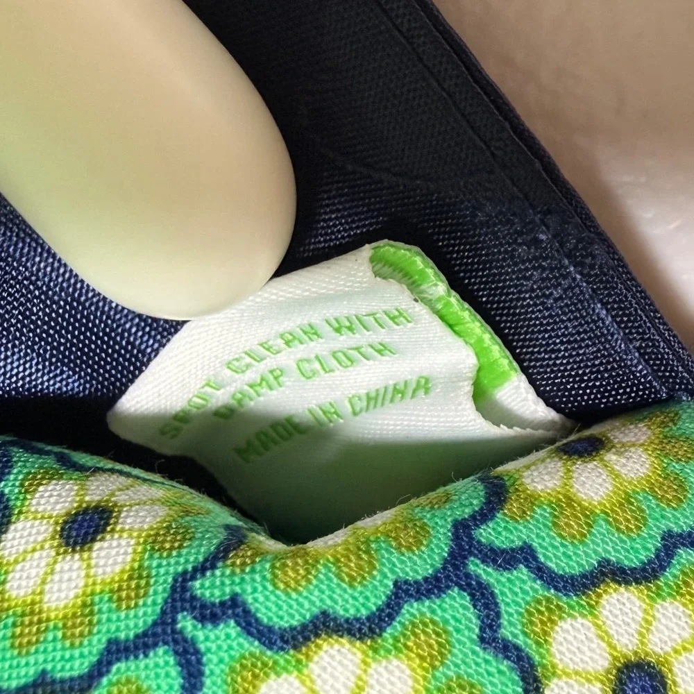Vera Bradley Blue Green Paisley Floral Bifold Wallet ID Window Snap Closure - Picture 9 of 12